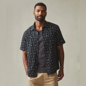 American Giant Men's Resort Shirt M